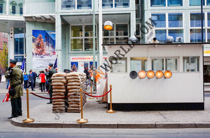 Medium size - left floating